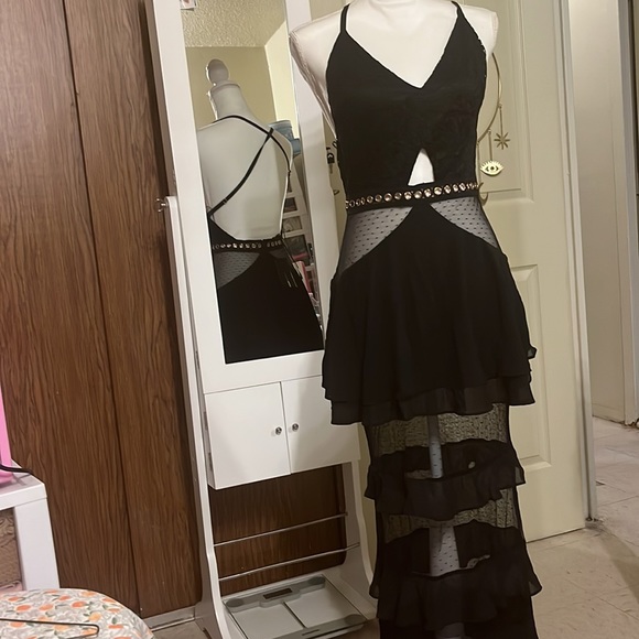 Brand New Long  fashion nova dures - Picture 3 of 9